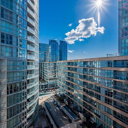Leckie Luxurious Suites Toronto Exteriör bild