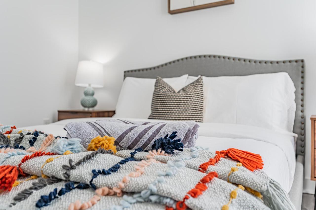 Leckie Luxurious Suites Toronto Exteriör bild