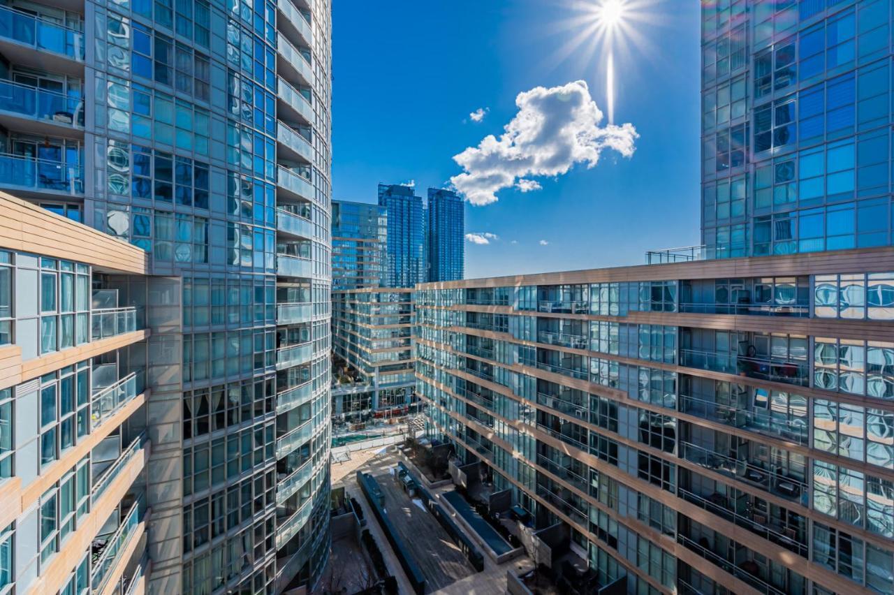 Leckie Luxurious Suites Toronto Exteriör bild