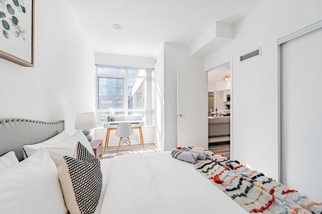 Leckie Luxurious Suites Toronto Exteriör bild